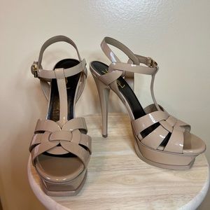 Yves Saint Laurent Nude Patent Leather Sandals - 7 1/2